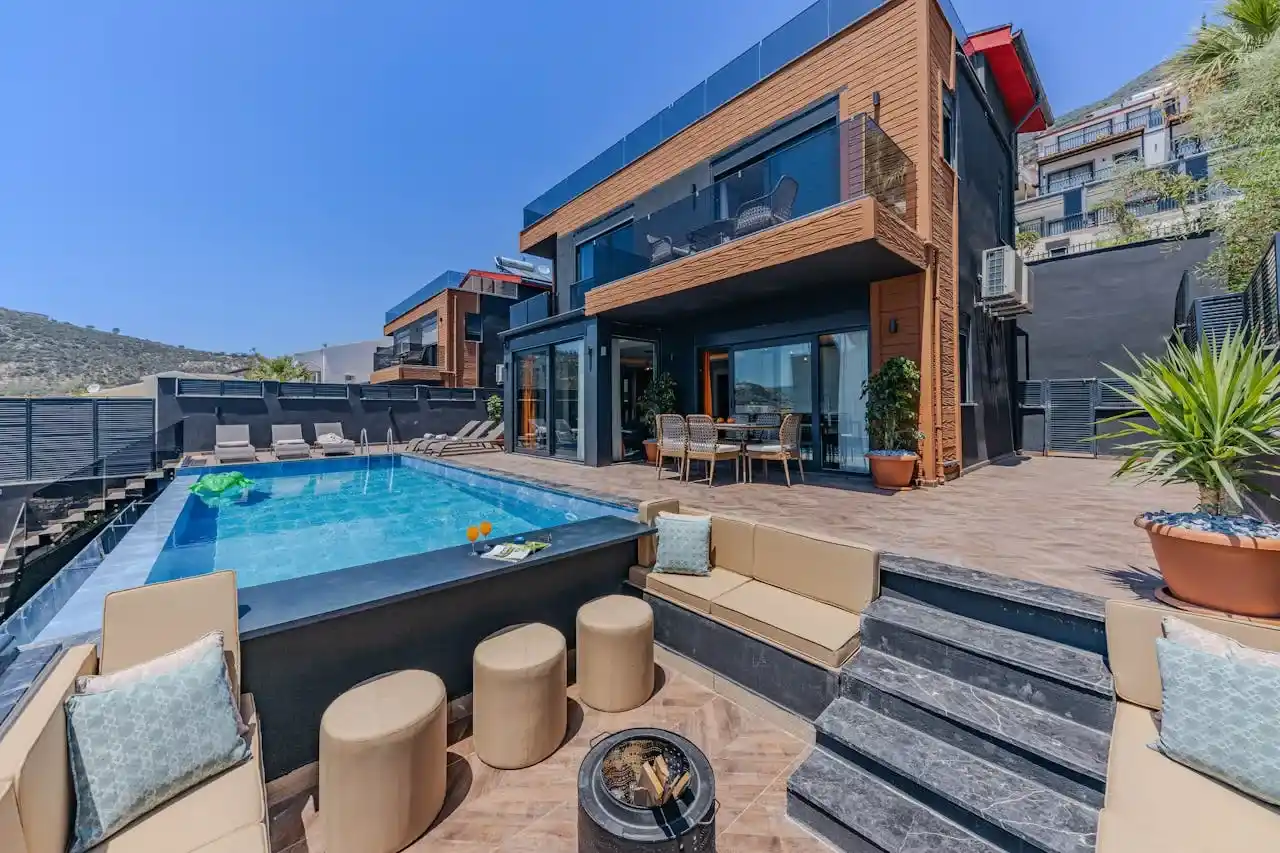 تصميم وبناء العقارات المخصصة