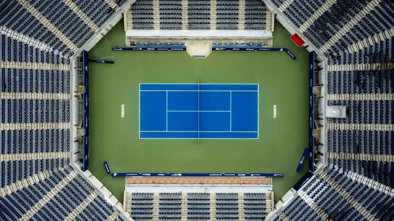 ملاعب رياضية متعددة الاستخدام